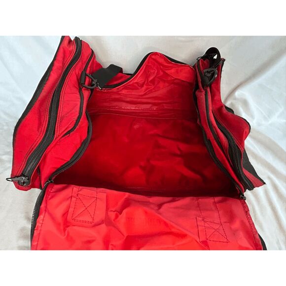 Marlboro Adventure Team Large Duffle/Gym/Carry On Bag, Handles, Shoulder Strap - Picture 3 of 9